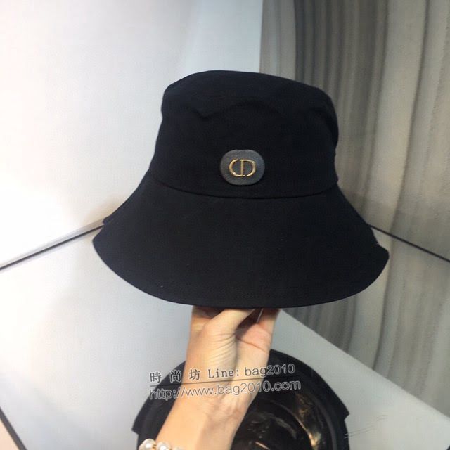 Dior爆款女士帽子 迪奧CD皮標漁夫帽遮陽帽  mm1251